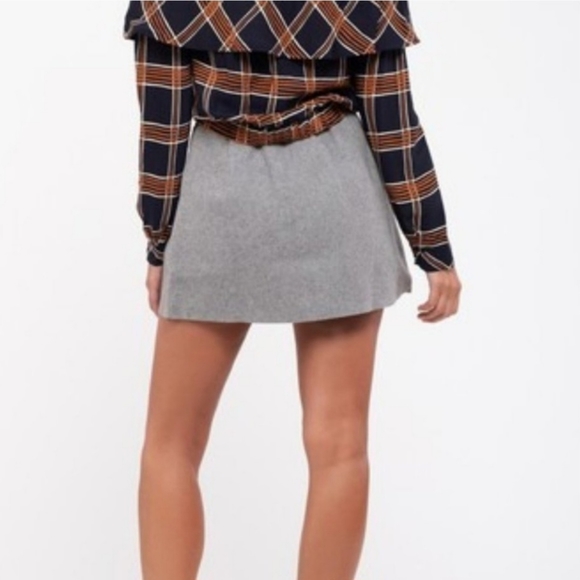 J.O.A. Los Angeles Checked Plaid Off Shoulder Ruffle Top Blouse Women's … - Picture 3 of 7